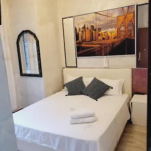 Bed & Breakfast Captin, Rome